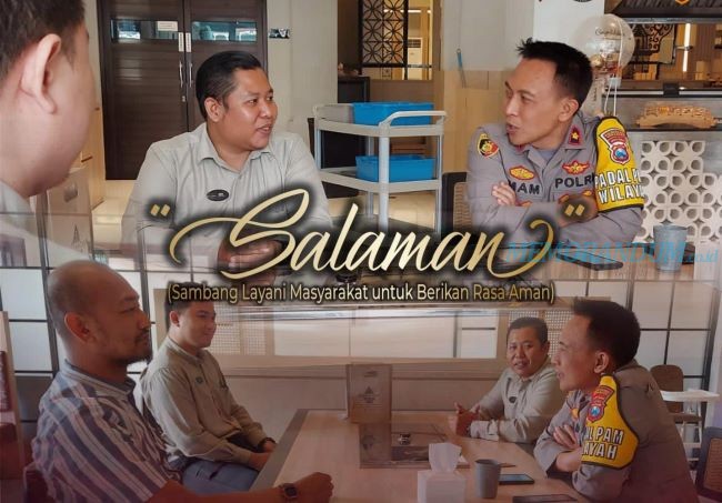 Kapolsek Tegalsari Salaman Bersama Warga