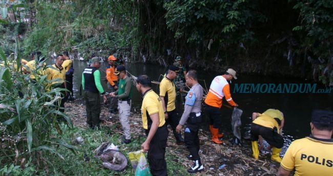 Ratusan TNI – Polri Kota Malang, Kerja Bakti Serentak di 5 Kecamatan