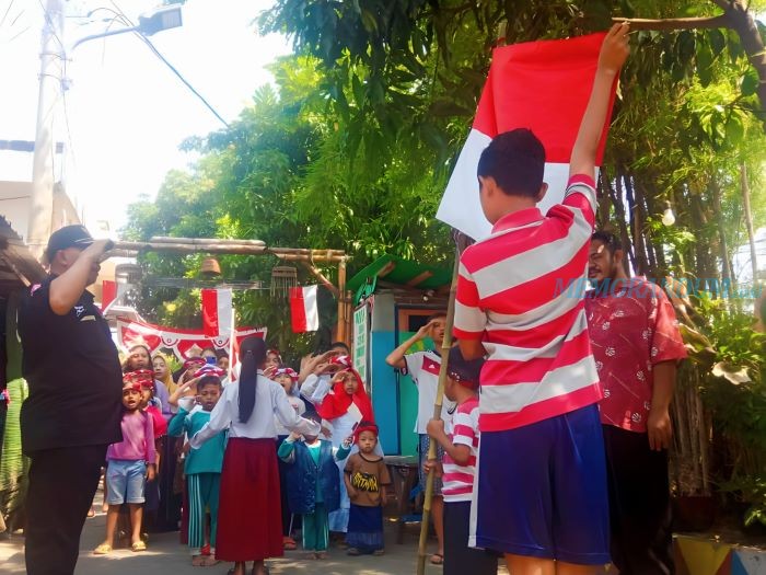 Peringati HUT ke-78 Kemerdekaan RI, Warga RW 4 Karang Tembok Gelar Upacara Bendera