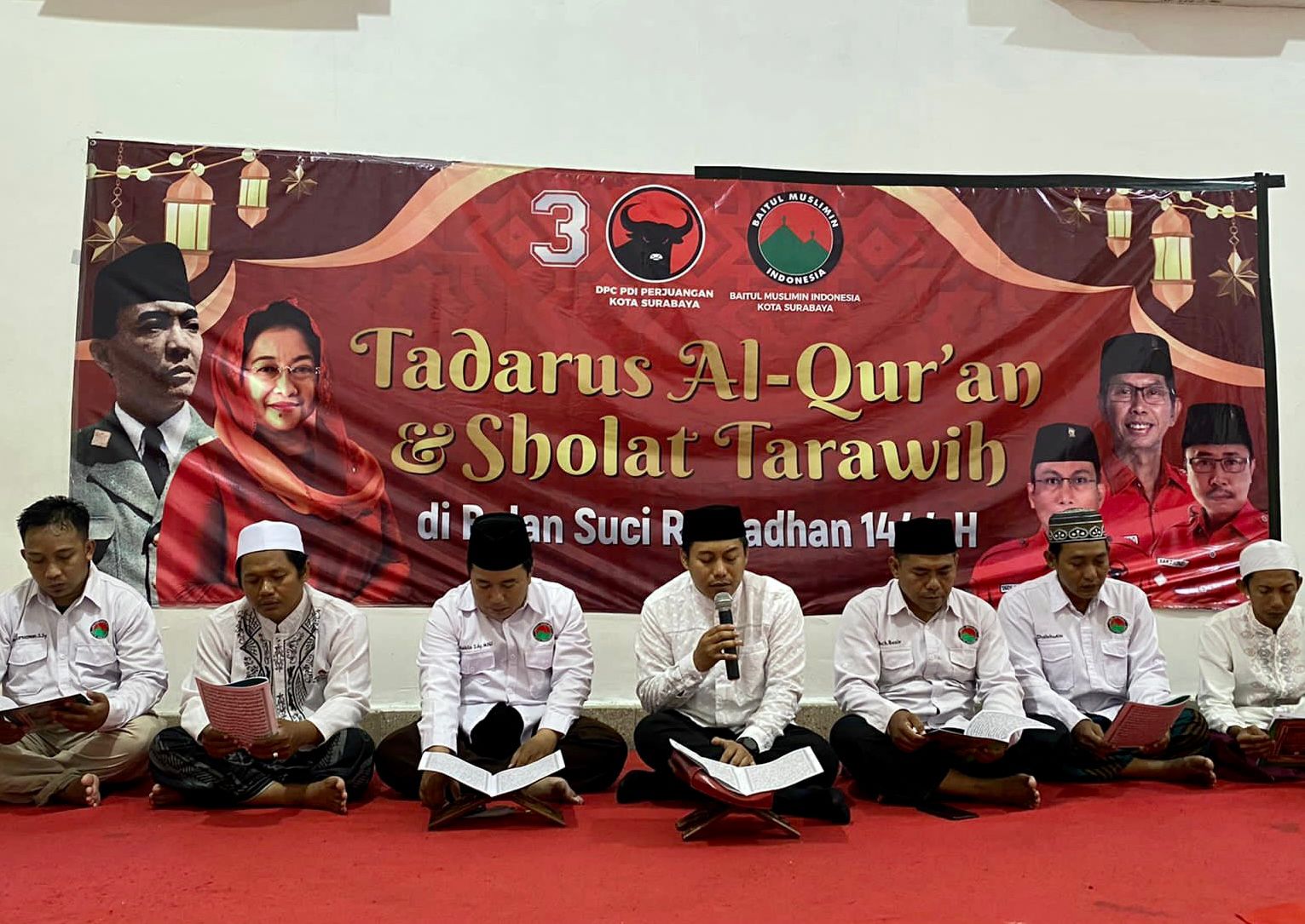 Khidmati Ramadan, Bamusi PDIP Surabaya Gelar Tadarus dan Salat Tarawih