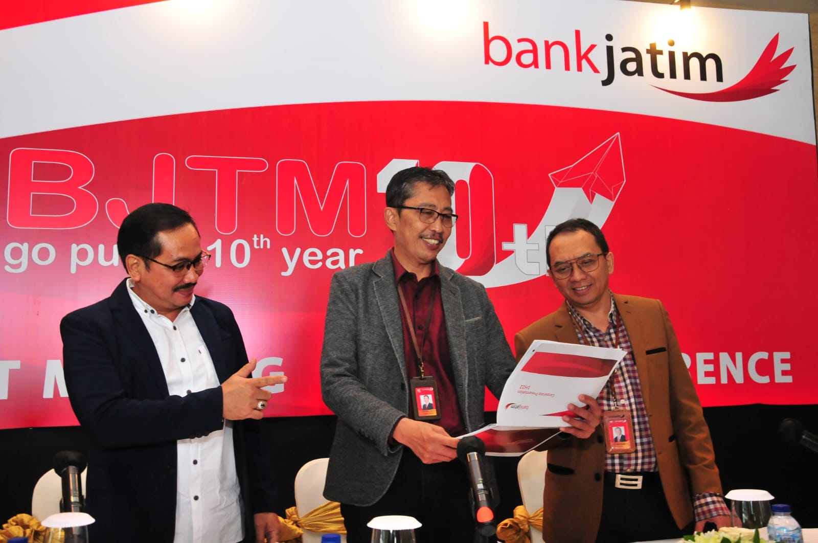 Bank Jatim Boyong Penghargaan TOP BUMD Awards 2023