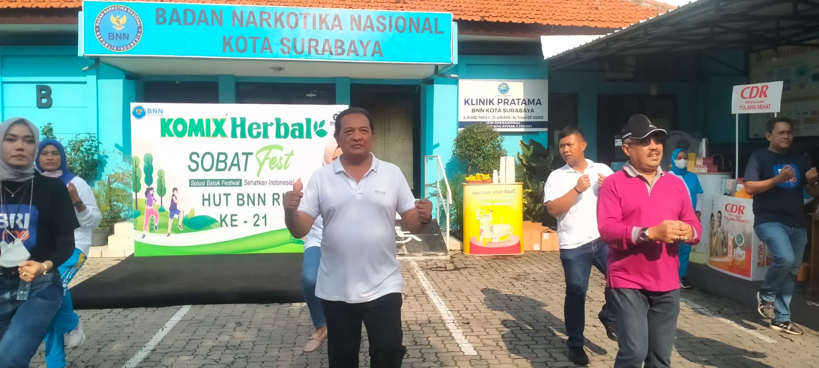 Peringati HUT Ke-21 BNN RI, BNNK Surabaya Gelar Senam Bersinar dan Donor Darah