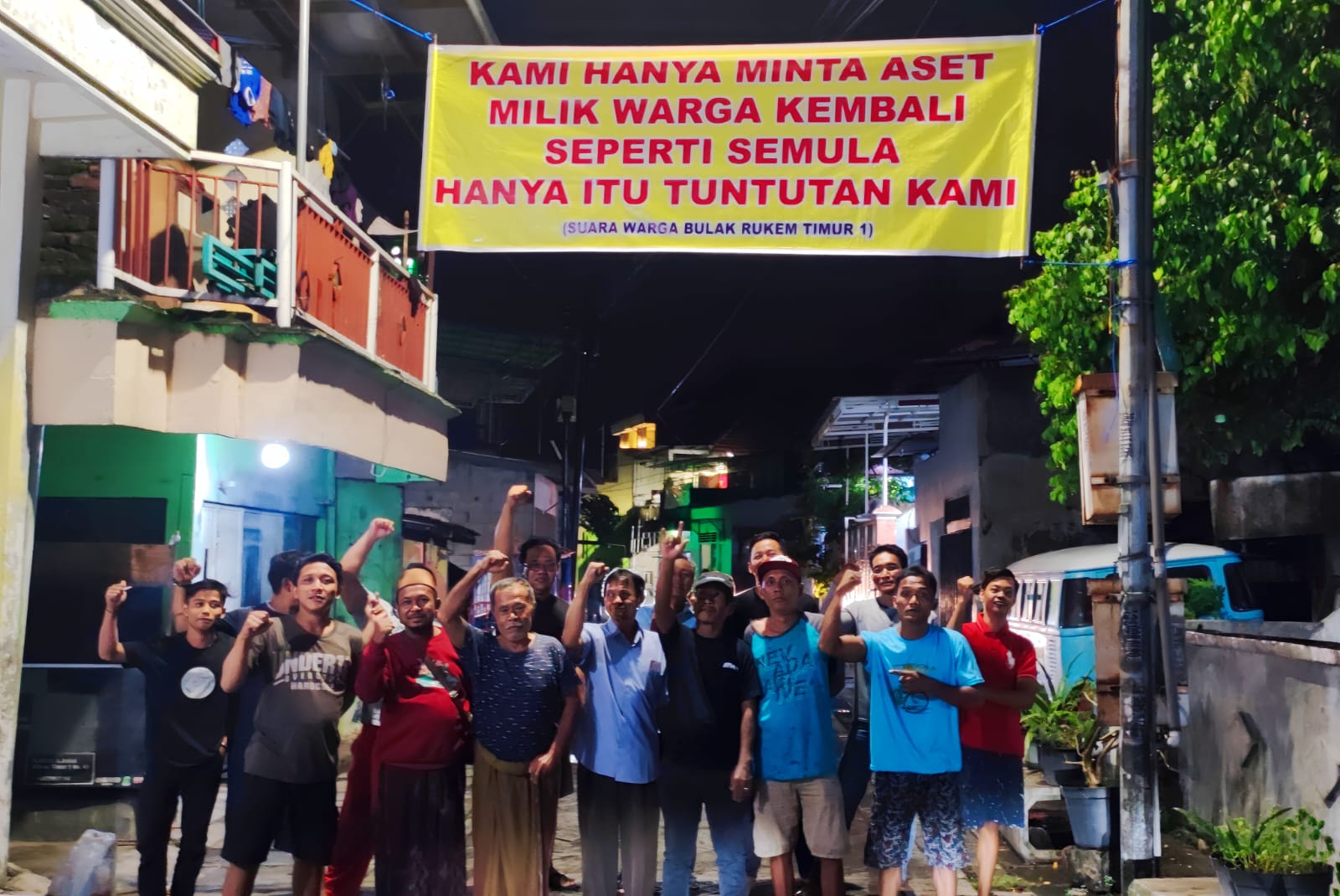 Warga Bulak Demo Tuntut Pengembalian Aset Kampung