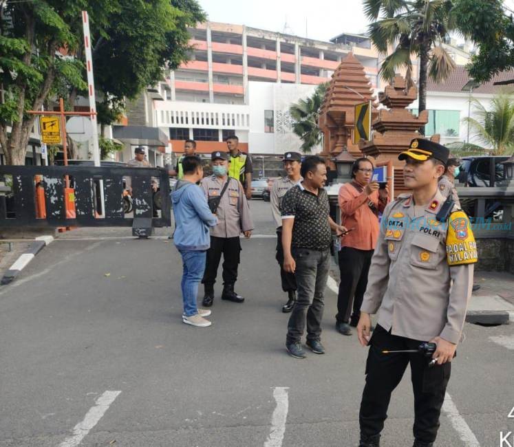 Polsek Bubutan Amankan Audiensi Paguyupan Gapokmas dan Warjoyo