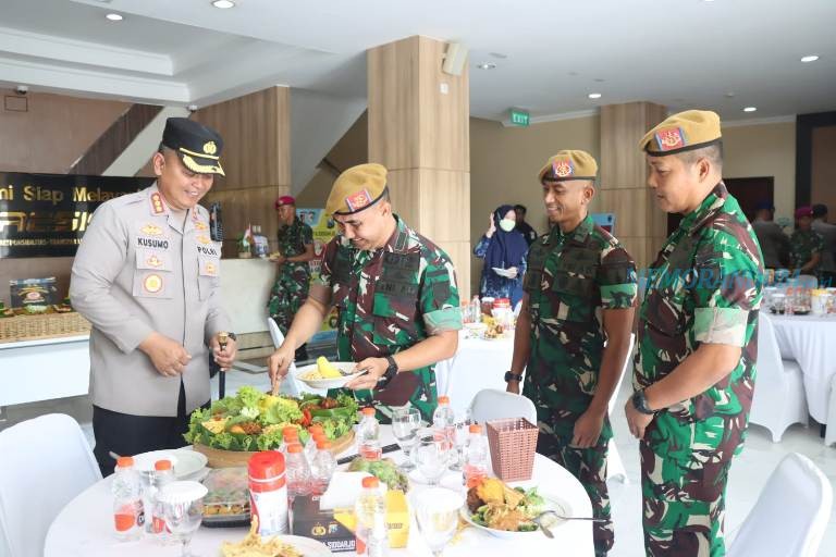 Jajaran TNI Datangi Mapolresta Sidoarjo