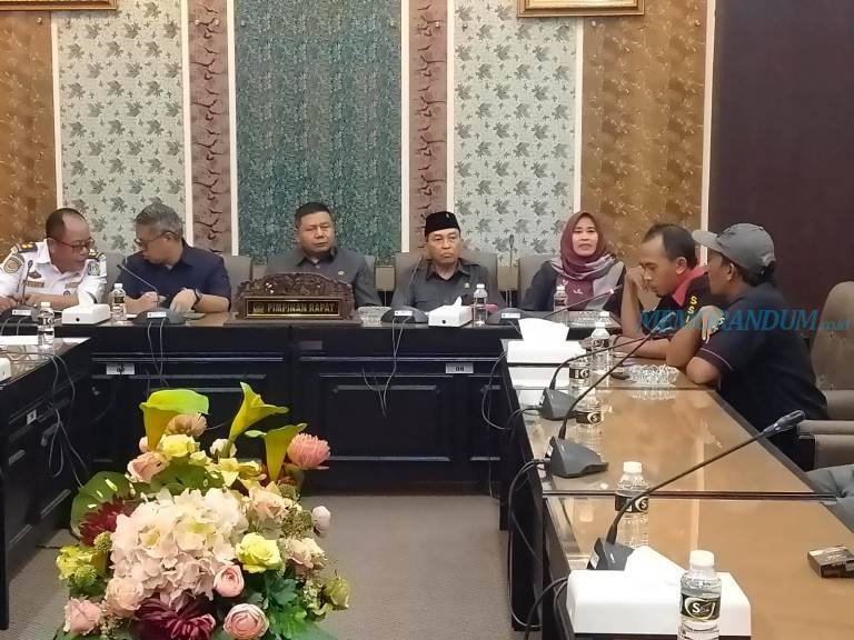 Sopir Angkot Surabaya-Sidoarjo Protes Trans Jatim