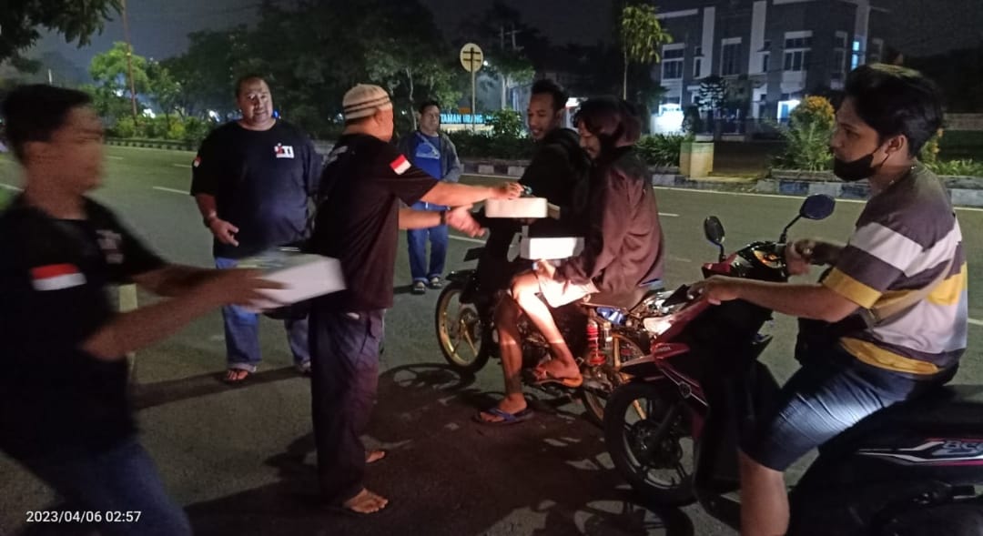 IJTI Sidoarjo Berbagi Sahur