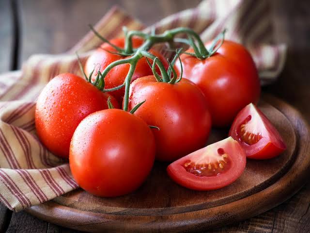 Khasiat Buah Tomat untuk Kesehatan Tubuh.