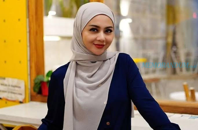 Putuskan Pakai Hijab, Jenita Janet Mantap Berhijab Sepulang Umroh