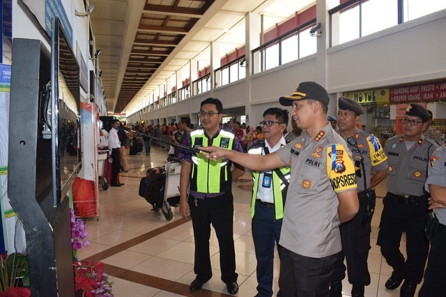 Kapolresta Sidoarjo Pantau Arus Balik Lebaran di 3 Titik