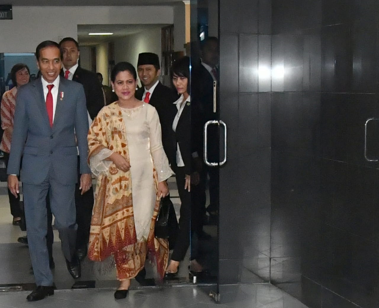 Presiden Jokowi Tetapkan Mahfud MD Ketua, Kapolri Ketua Harian Gugus Tugas TPPO