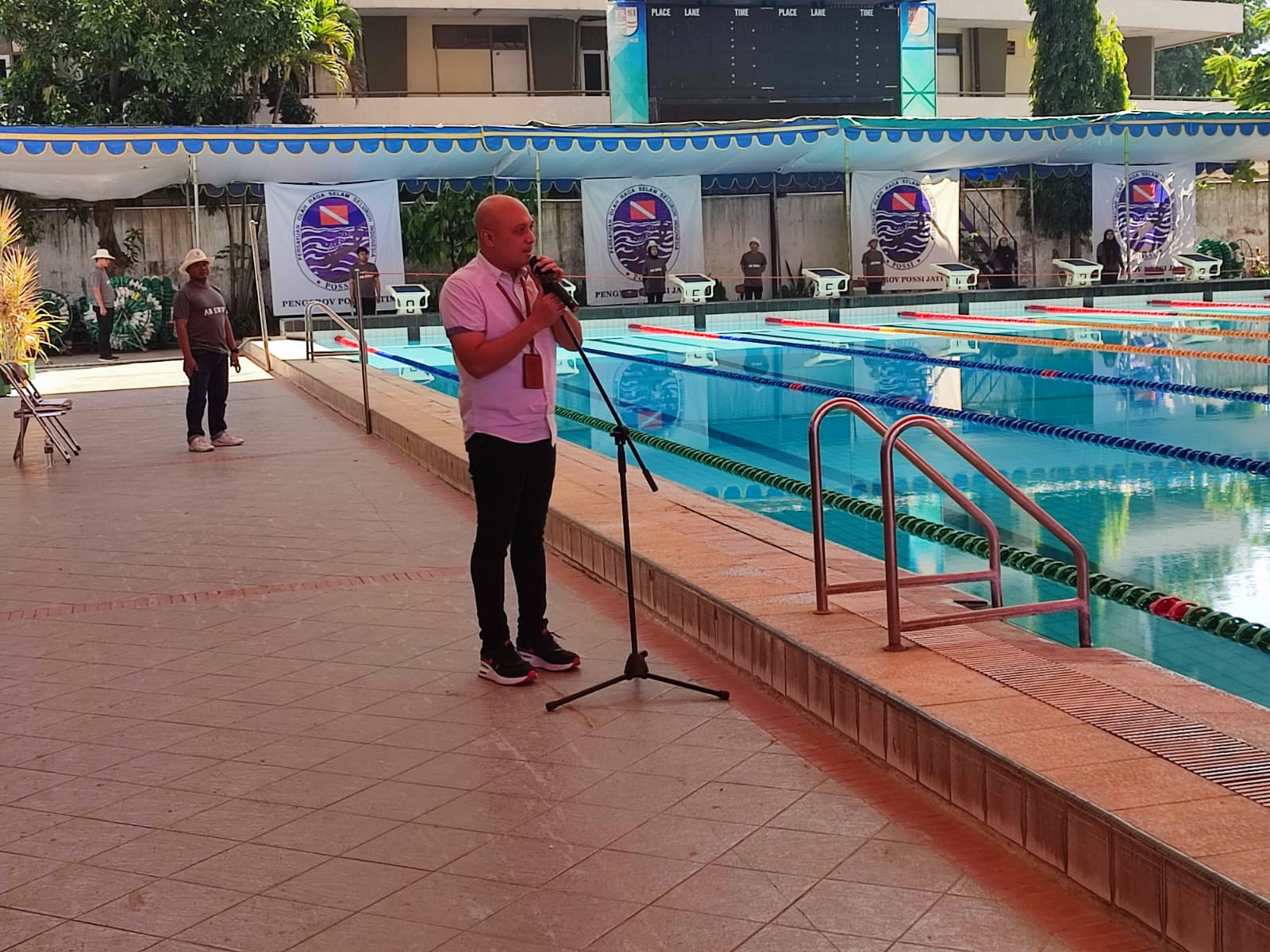 Kadispora Buka Kejurda Fin Swimming Jawa Timur 2023