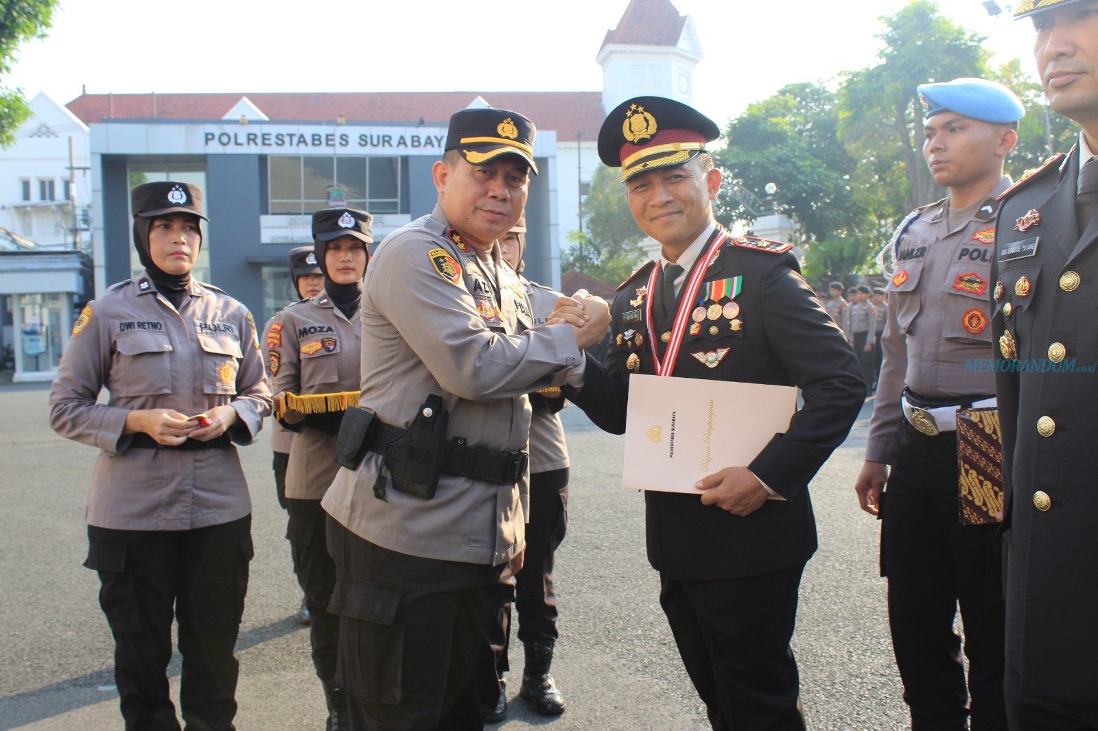 Kapolsek Tegalsari dan Anggota Terima Penghargaan Kapolrestabes Surabaya