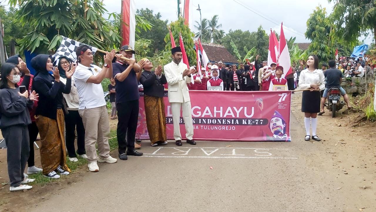 Wabup H. Gatut Sunu Meriahkan Karnaval Peringatan HUT RI ke-77 Desa Tulungrejo