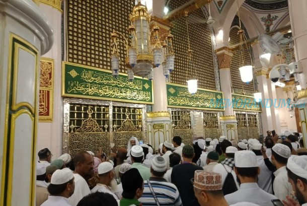 Adab Berziarah ke Makam Nabi Muhammad SAW di Masjid Nabawi
