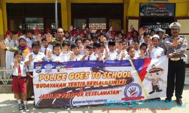 Sosialisasi Tertib Lalu Lintas, Polres Bangkalan Blusukan Sekolah