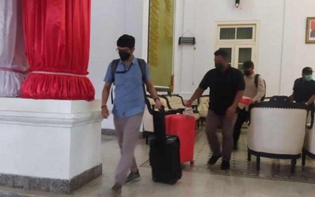 Geledah Kantor Pemkab Bangkalan, KPK Amankan 4 Koper