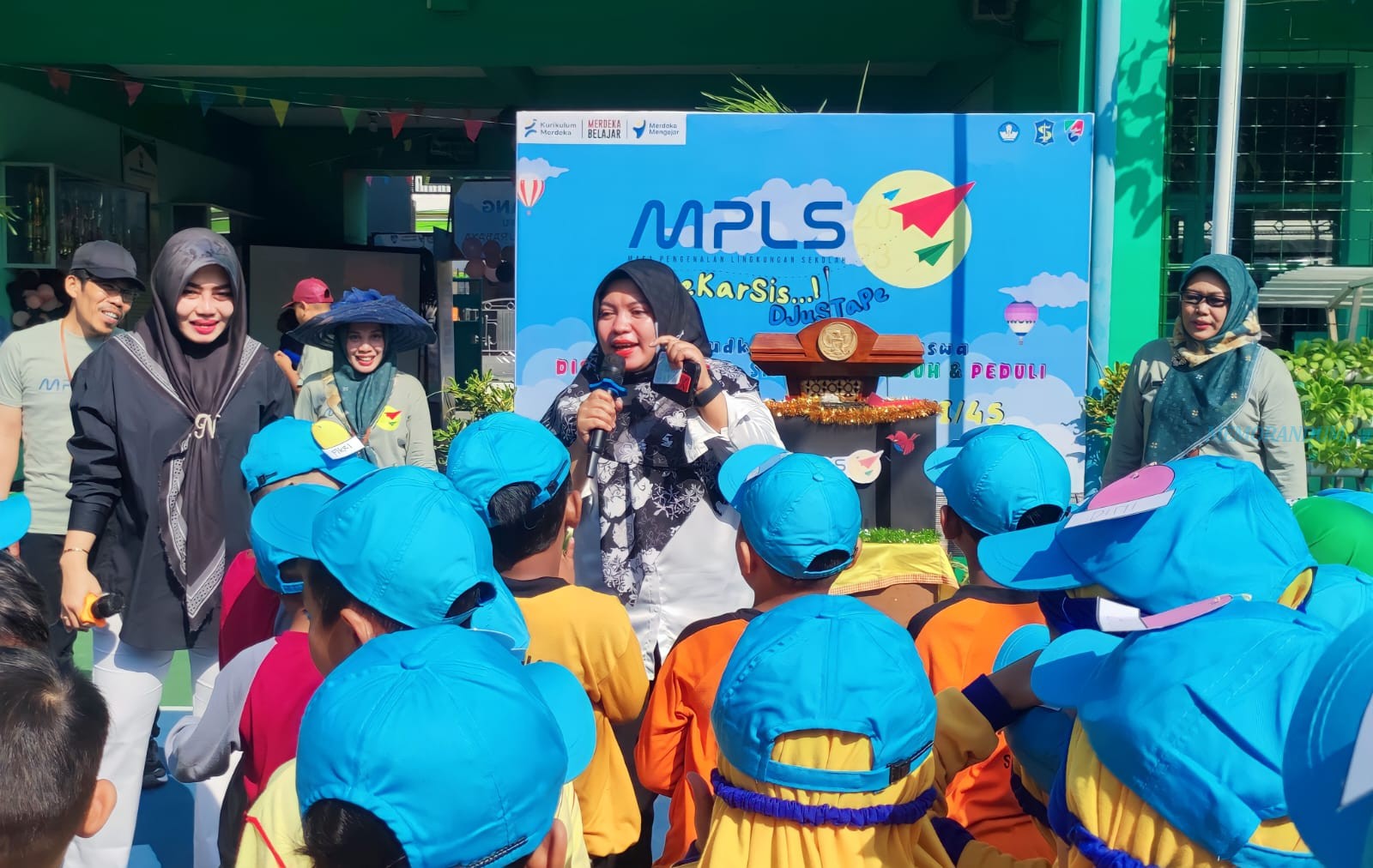 Tinjau MPLS 2023, Komisi D DPRD Surabaya Tekankan Pendidikan Karakter dan Edukasi Seks Sejak Dini