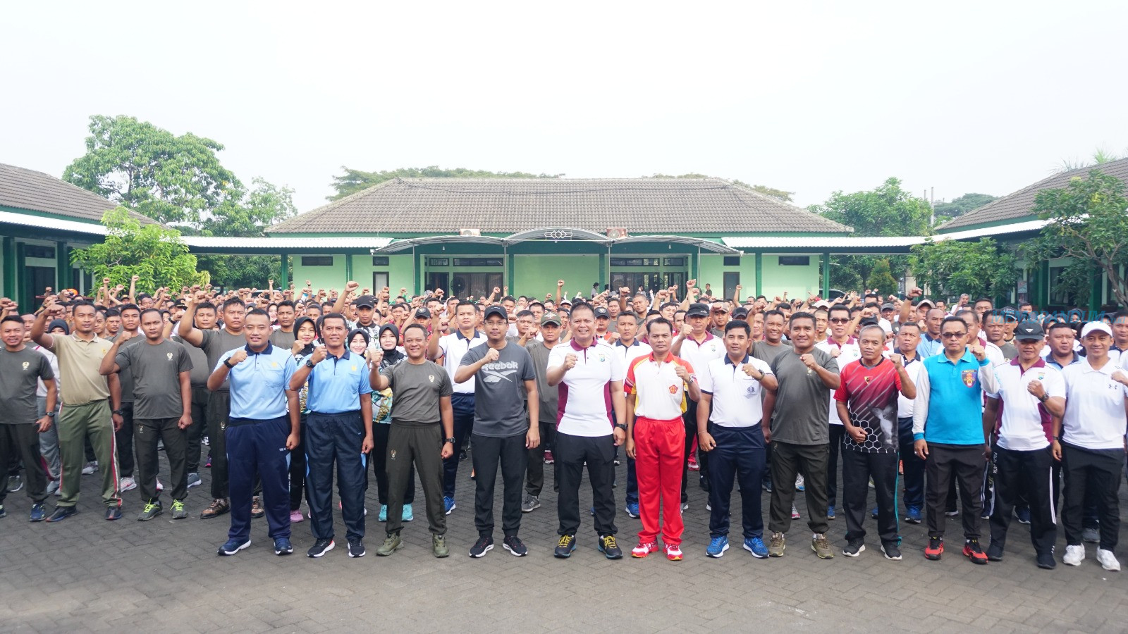TNI-Polri Olahraga Bersama Sambut Hari Bhayangkara