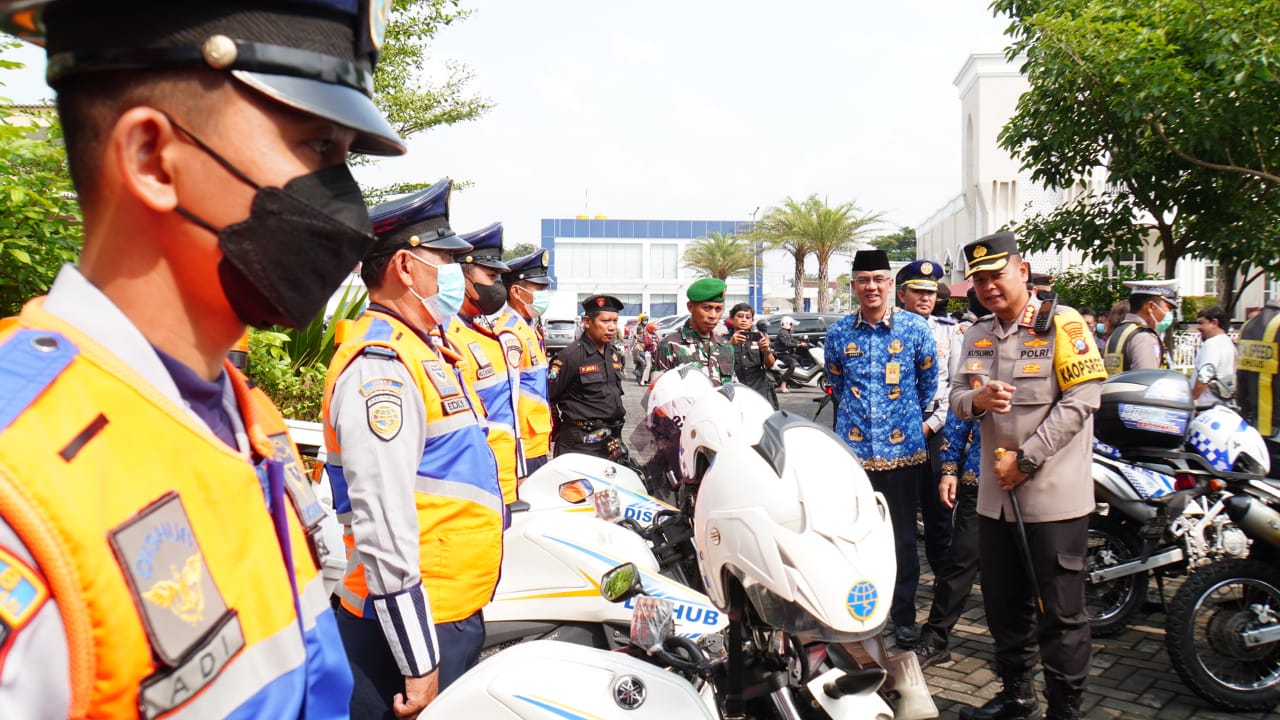 Kapolresta Sidoarjo Pimpin Gelar Pasukan Operasi Ketupat Semeru 2023