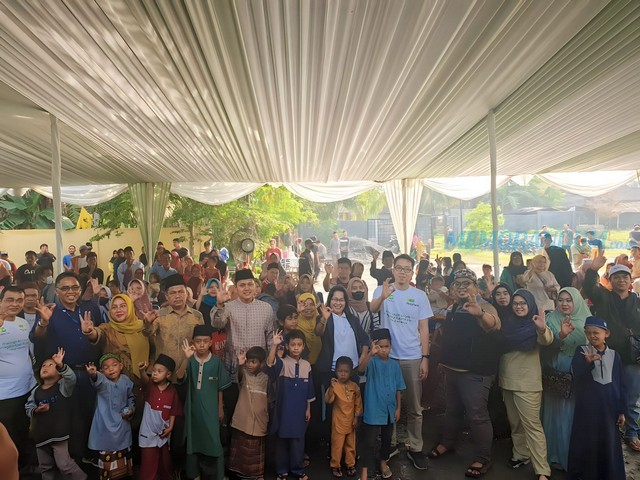 Pegadaian Kanwil IX Jakarta 2 Khitankan 100 Anak Desa Jayanti Tangerang