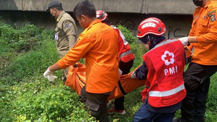 Ironis, Gelandangan 70 Tahun Ditemukan Tewas di Kolong Tol Dupak