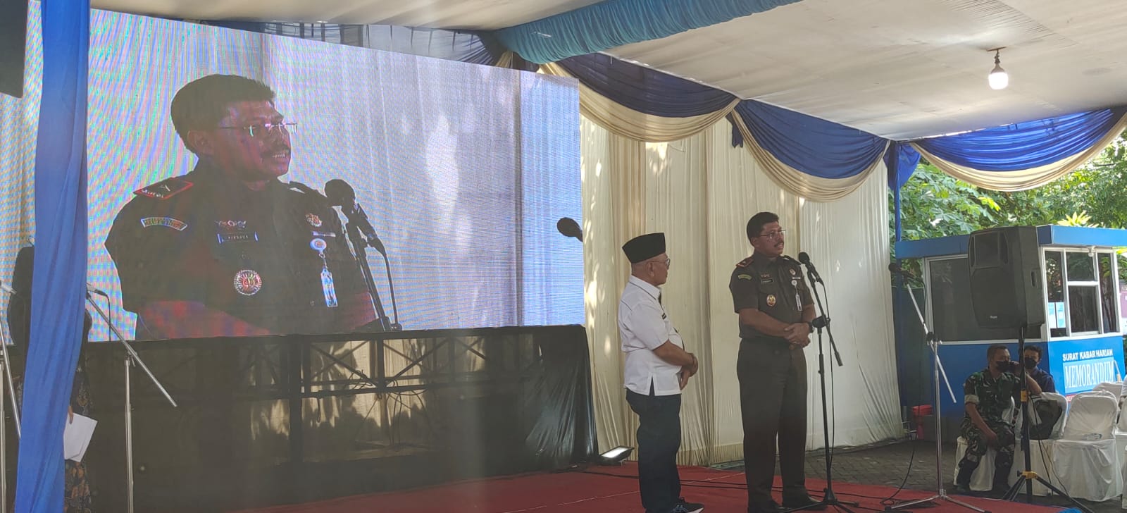 Kajati Jatim Dianugerahi Penghargaan Tokoh Restorative Justice