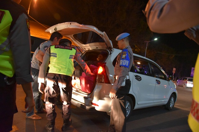 Antisipasi Warga ke Jakarta, Polres Lamongan Patroli Skala Besar