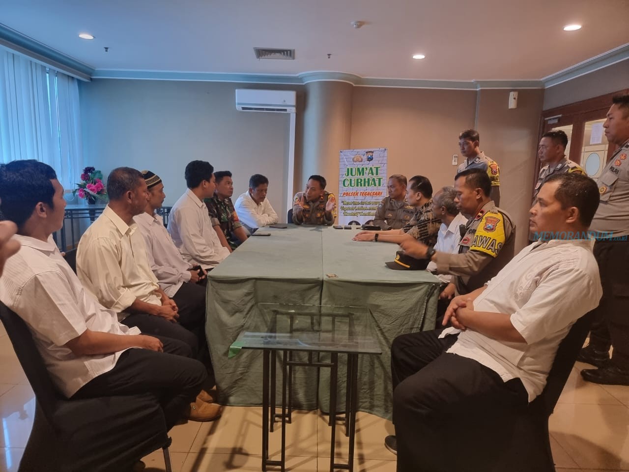 Kapolsek Tegalsari Jum’at Curhat Bersama Satkamling