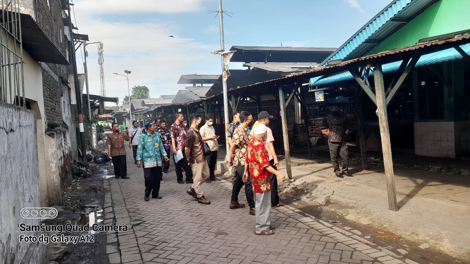 Warga Ngelom Bergolak, Protes Limbah Pemotongan Unggas Pasar Sepanjang