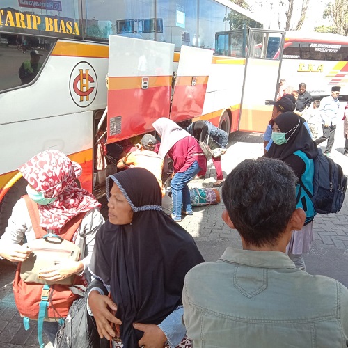 53 Ribu Pemudik Tiba di Terminal Purabaya