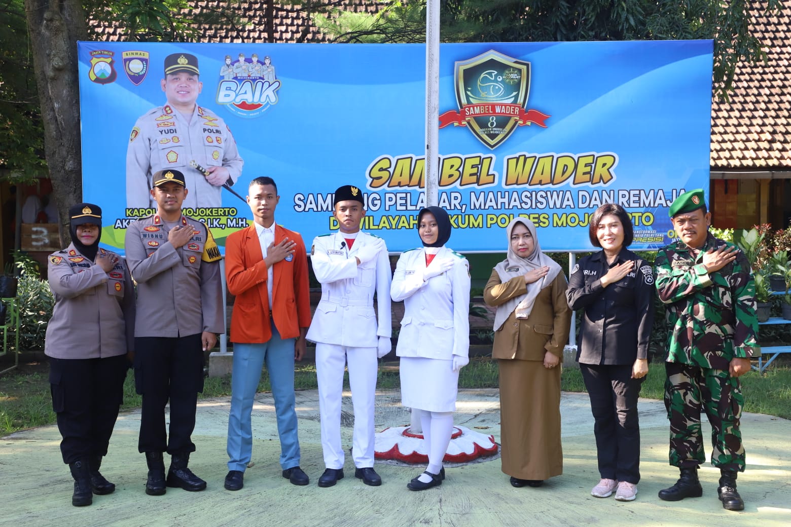 Sambel Wader Polres Mojokerto Sinergi dengan Siswa SMAN 1 Puri