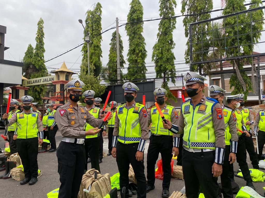 Antisipasi Banjir, Satlantas Polres Lamongan Gelar Perlengkapan Siaga