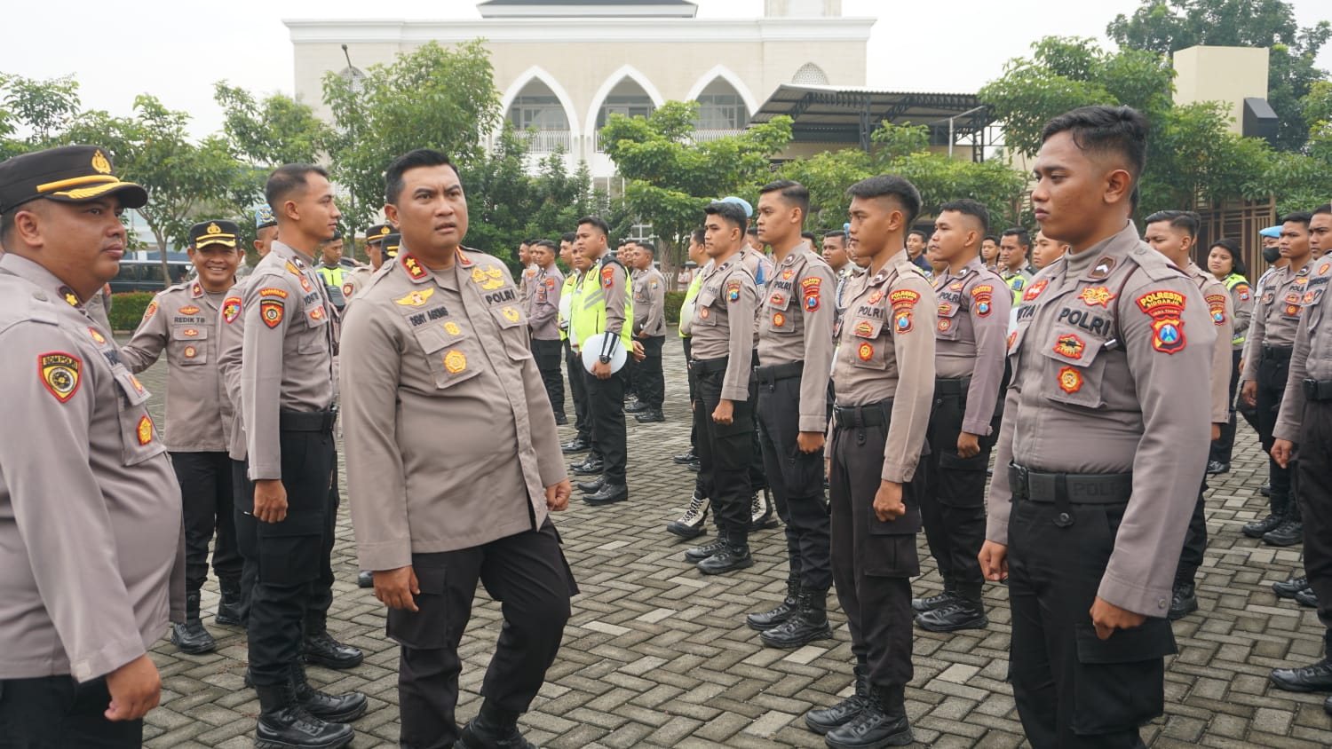 Wakapolresta Sidoarjo Cek Sikap Tampang Anggota