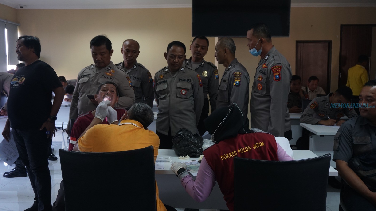 Anggota Polresta Sidoarjo Ikuti Pemeriksaan Gigi dan Mulut