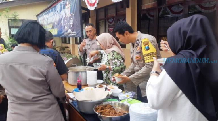 Personel Naik Pangkat, Polsek Dukuh Pakis Gelar Syukuran