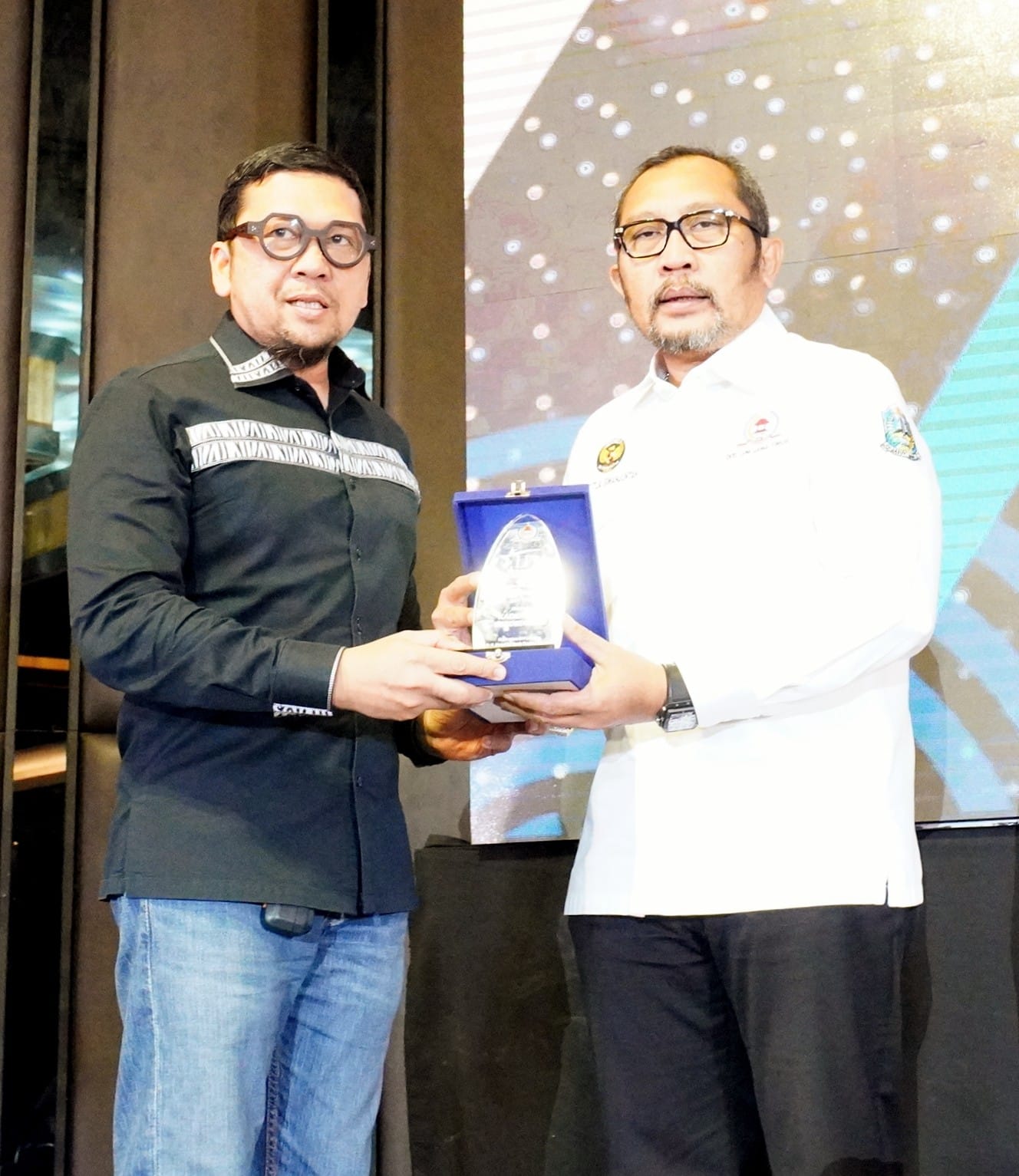 Mendiang Gatot Sujito Raih LPM Award