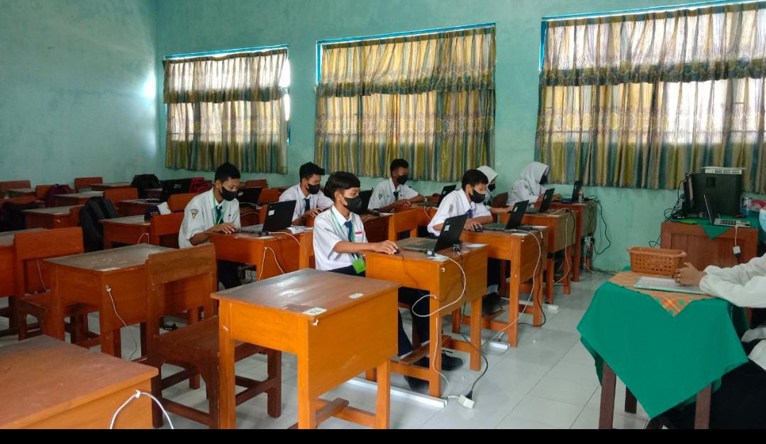 Sekolah Batasi Jumlah Murid Per Sesi dalam Asesmen Nasional Berbasis Komputer
