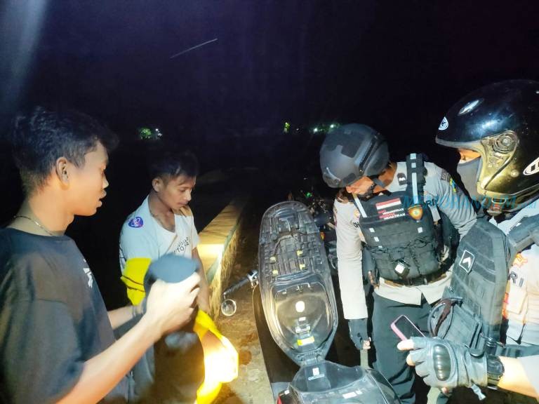 Patroli Perintis Presisi Polres Situbondo Amankan 11 Pemuda Pesta Miras di Dam Kotakan