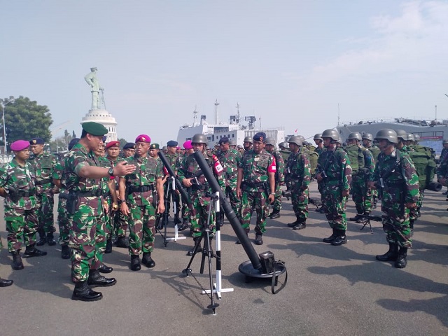 Panglima Kostrad Cek Kesiapan Pasukan PPRC di Armada II